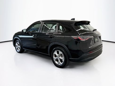 Used 2023 Honda HR-V LX image 5