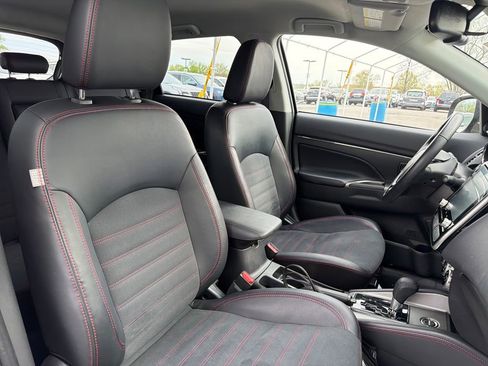 Used 2025 Mitsubishi Outlander Sport SE AWD/4WD image 49