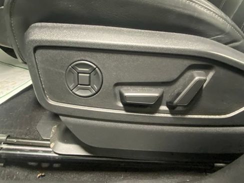 Used 2025 Audi Q5 Premium Plus AWD/4WD image 11