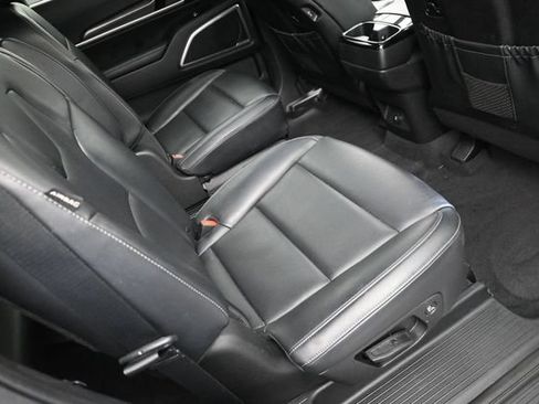 Used 2025 Kia Telluride S FWD image 29