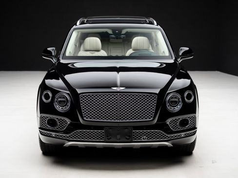 Used 2018 Bentley Bentayga AWD/4WD image 6