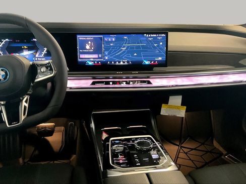 New 2026 BMW i7 xDrive60 AWD/4WD image 6