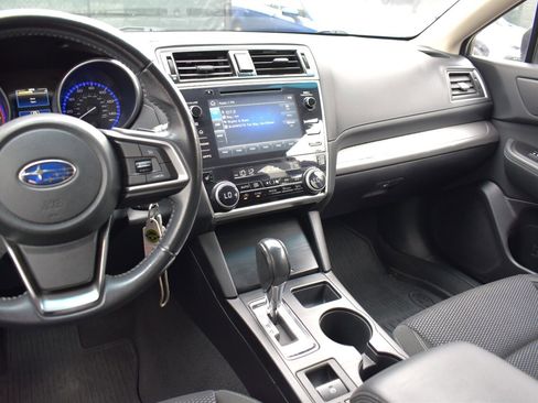 Used 2018 Subaru Outback 2.5i Premium AWD/4WD image 19