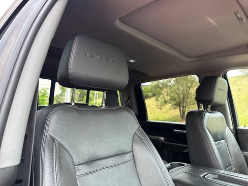 Used 2021 GMC Sierra 2500 Denali w/ Denali Black Diamond Edition AWD/4WD image 30