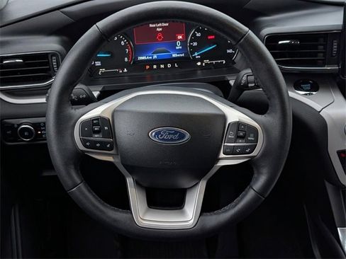Used 2024 Ford Explorer XLT w/ Equipment Group 202A image 31