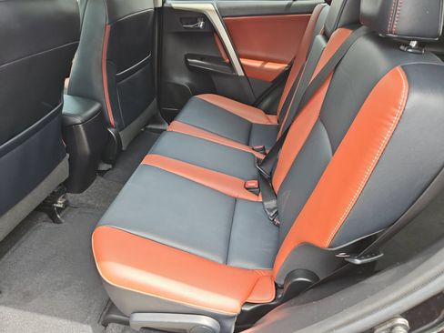 Used 2015 Toyota RAV4 Limited w/ Technology Package FWD image 18