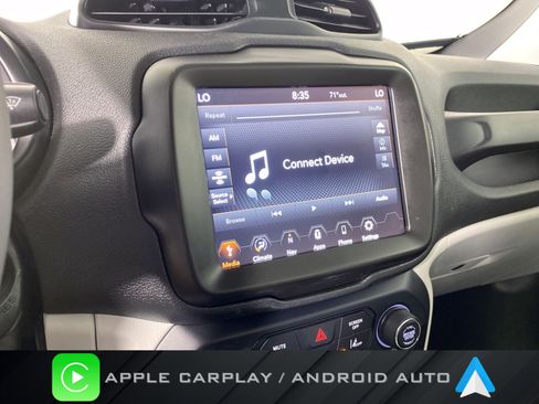 Used 2022 Jeep Renegade Latitude AWD/4WD image 4