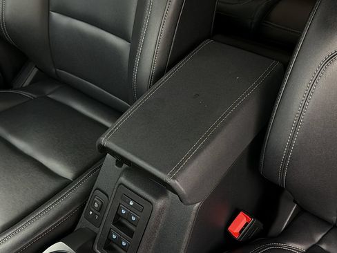 Used 2025 Ford Bronco Badlands AWD/4WD image 26