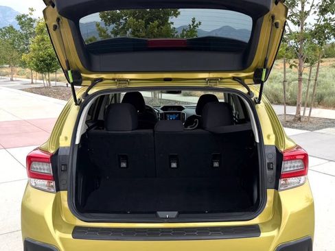 Used 2022 Subaru Crosstrek 2.0i Premium AWD/4WD image 9