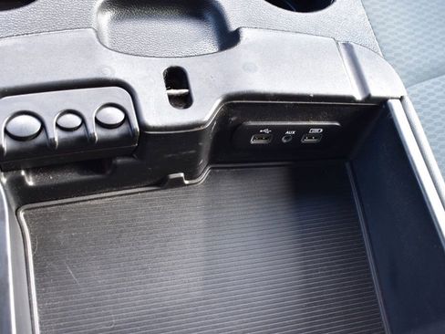 Used 2018 RAM 1500 Express image 39