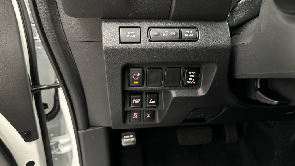 Certified 2025 Nissan Frontier PRO-4X w/ Pro Premium Package AWD/4WD image 29