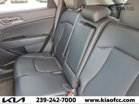 Certified 2024 Kia Sportage EX FWD image 9