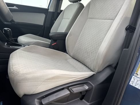 Used 2020 Volkswagen Tiguan S image 19