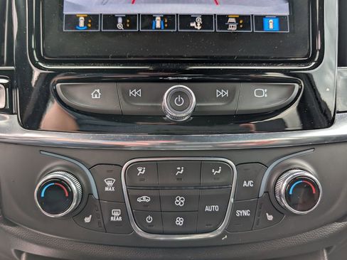 Used 2023 Chevrolet Traverse RS w/ LPO, Floor Liner Package AWD/4WD image 22
