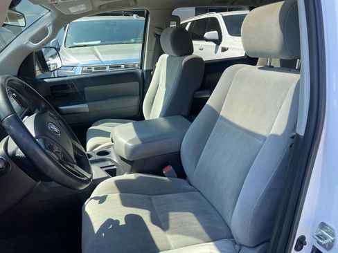 Used 2018 Toyota Sequoia SR5 image 10