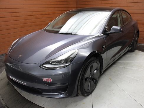 Used 2023 Tesla Model 3 Standard Range image 8