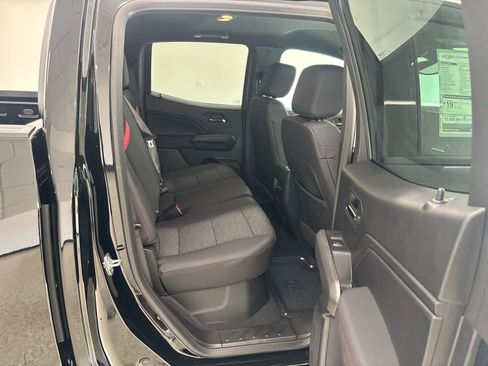 New 2026 Chevrolet Colorado Z71 w/ Technology Package image 15