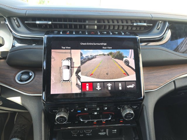 Used 2023 Jeep Grand Cherokee L Summit w/ Advanced Protech Group IV AWD/4WD image 25