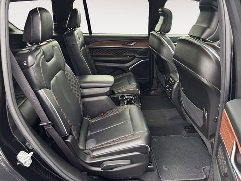 Used 2023 Jeep Grand Cherokee L Summit AWD/4WD image 23