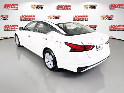 Certified 2023 Nissan Altima 2.5 S FWD image 2