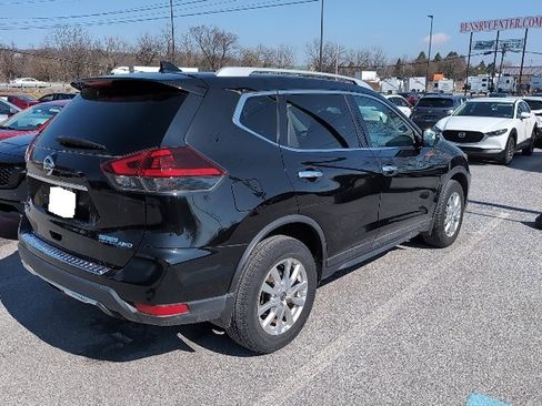 Used 2020 Nissan Rogue S w/ Special Edition Package image 10