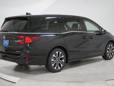 New 2026 Honda Odyssey Elite image 11