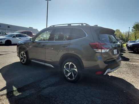 Used 2023 Subaru Forester Touring w/ Popular Package #3 AWD/4WD image 4
