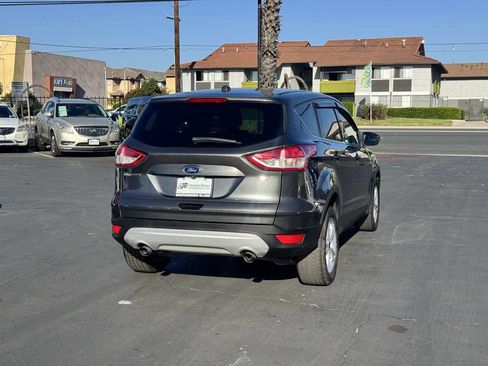 Used 2015 Ford Escape SE FWD image 5