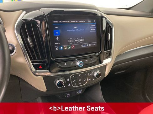Used 2023 Chevrolet Traverse LT AWD/4WD image 2