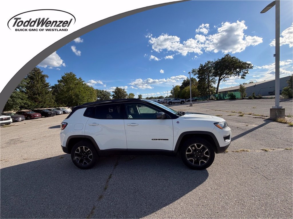 Used 2019 Jeep Compass Trailhawk AWD/4WD image 1