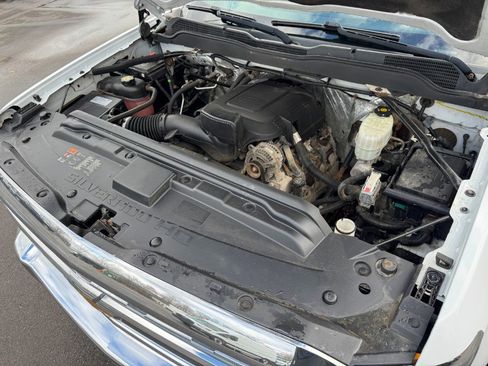 Used 2017 Chevrolet Silverado 3500 LT image 22