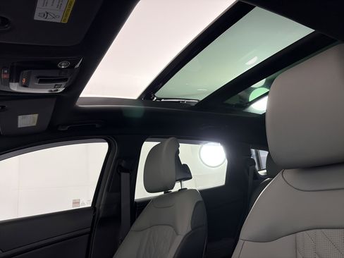 Certified 2025 Kia Sportage X-Line w/ Premium Package AWD/4WD image 18