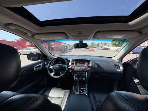 Used 2015 Nissan Pathfinder SL w/ SL Premium Package image 9