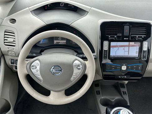 Used 2013 Nissan Leaf SV w/ LED & Quick Charge Pkg image 10