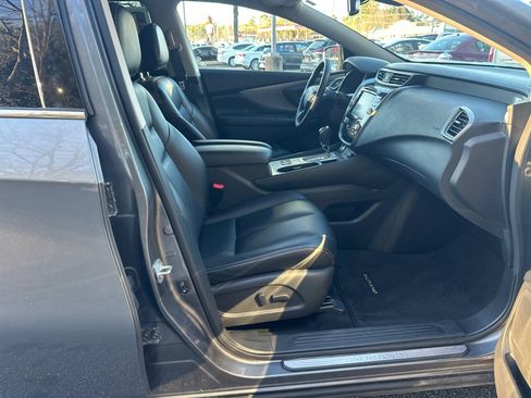 Used 2023 Nissan Murano SV image 13