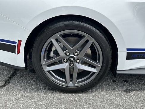 Used 2025 Ford Mustang GT Premium RWD image 17
