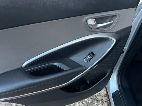 Used 2018 Hyundai Santa Fe Sport image 18