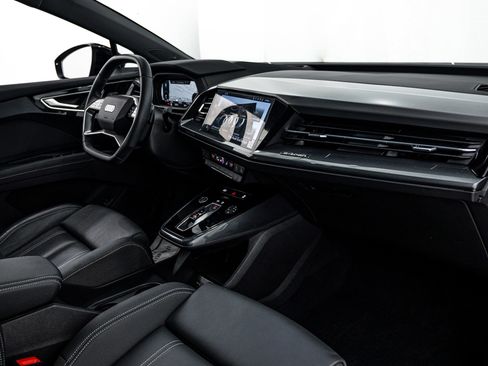 Certified 2023 Audi Q4 e-tron Prestige w/ Black Optic Package AWD/4WD image 8