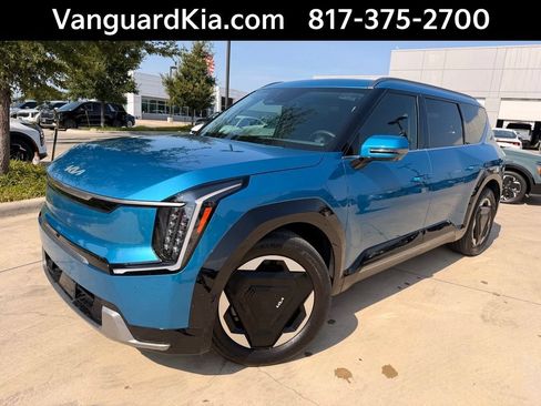 Used 2024 Kia EV9 Land AWD/4WD image 1