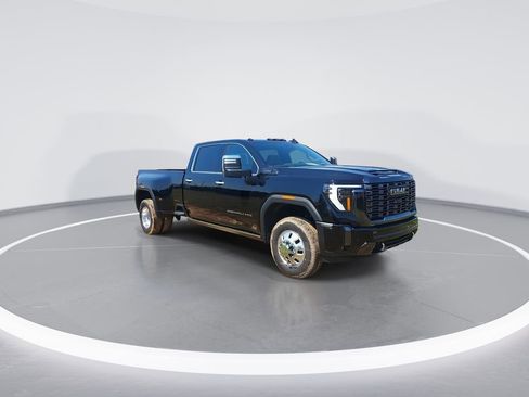 Used 2024 GMC Sierra 3500 Denali Ultimate AWD/4WD image 2