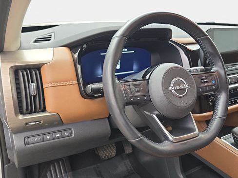 Used 2024 Nissan Pathfinder Platinum w/ Cargo Package FWD image 13