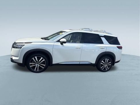 Used 2023 Nissan Pathfinder Platinum AWD/4WD image 12