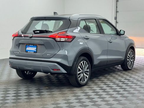 Used 2024 Nissan Kicks SV image 6