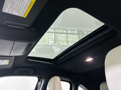 Used 2022 MAZDA MX-30 Electric w/ Premium Package image 16