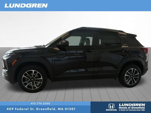 Used 2025 Chevrolet TrailBlazer LT AWD/4WD image 4