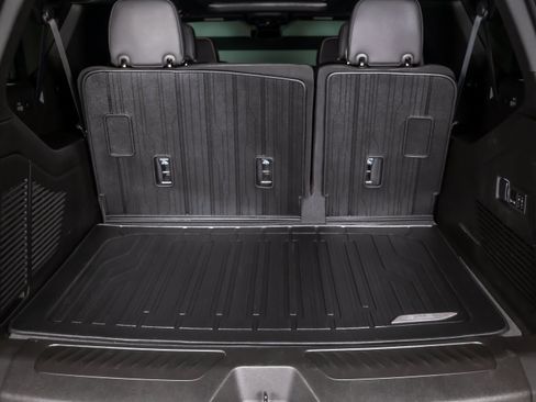 Used 2023 GMC Yukon XL SLT w/ SLT Premium Package AWD/4WD image 37