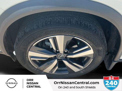 Used 2023 Nissan Rogue SL w/ SL Premium Package image 9