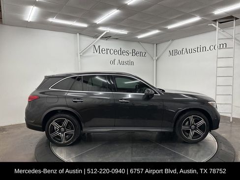 Certified 2025 Mercedes-Benz GLC 300 image 9