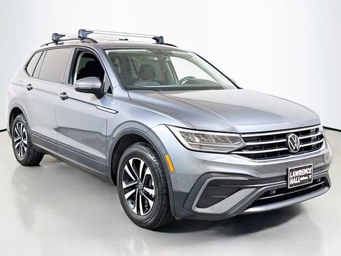 Used 2023 Volkswagen Tiguan S FWD image 3