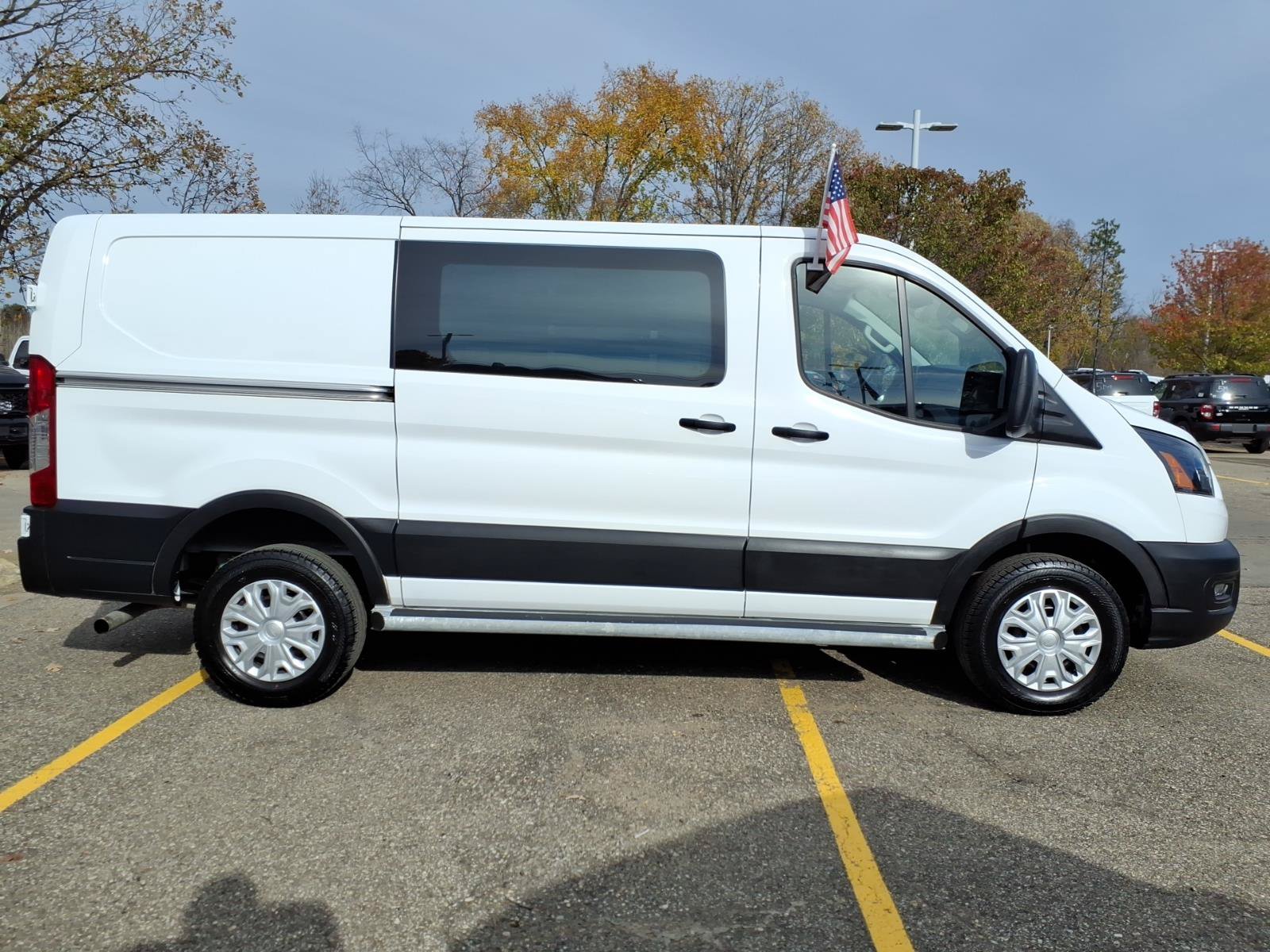 Used 2025 Ford Transit 250 Low Roof w/ Exterior Upgrade Package RWD image 9